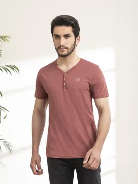 T SHIRT Y NECK MAROON
