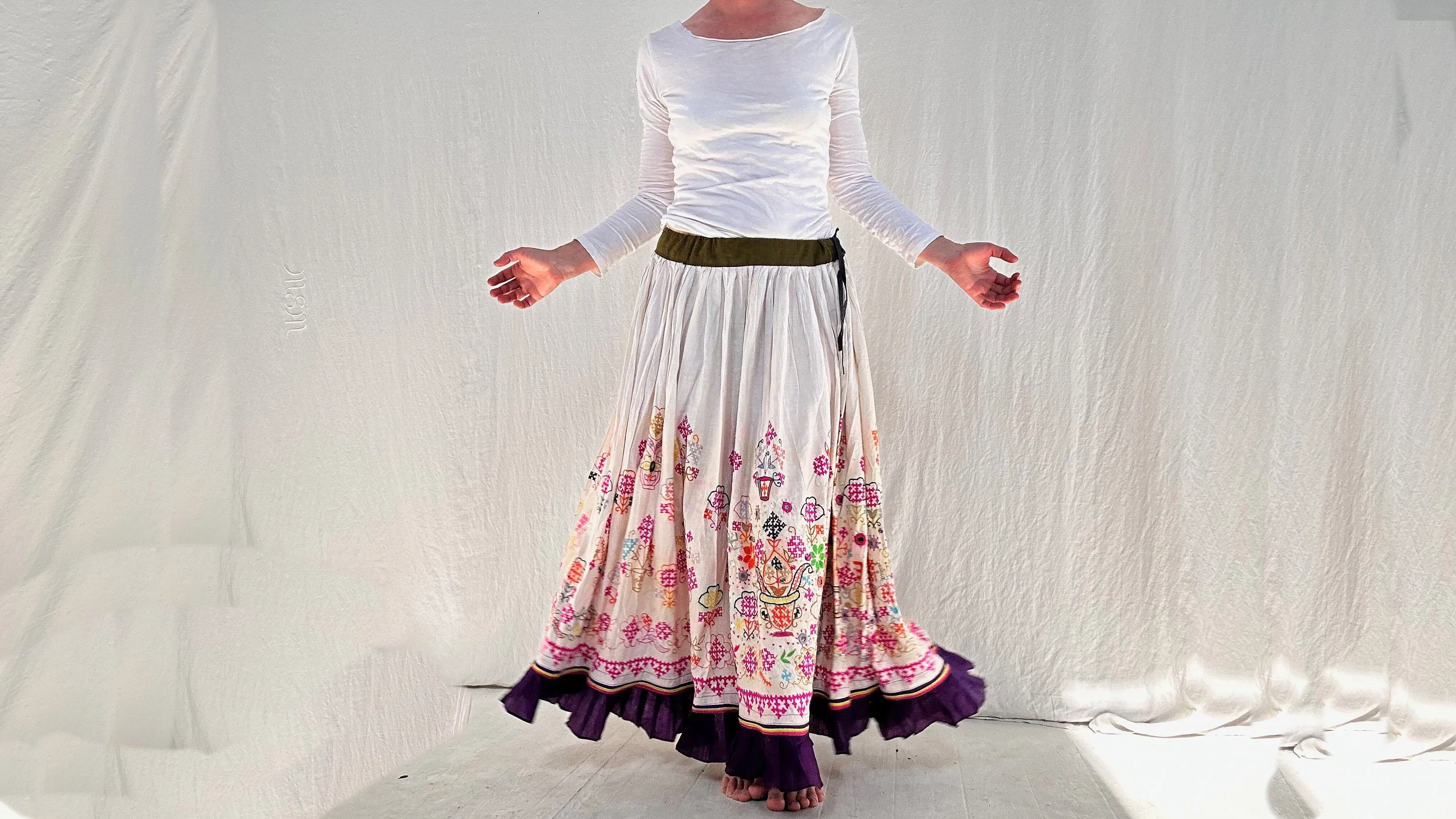 Vintage Banni Embroidered Drawstring Skirt. 0559